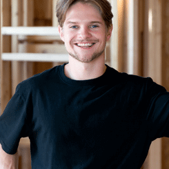 imgi_16_Untitled-design-17 headshot